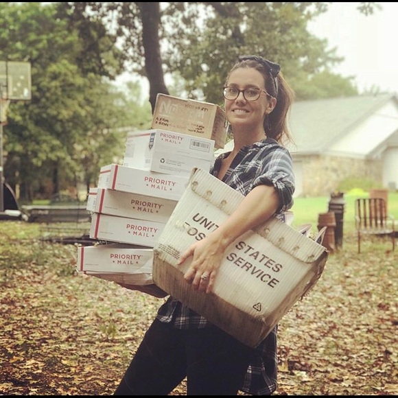 Hi! Welcome... Bookmark Closet Here - Picture 1 of 6